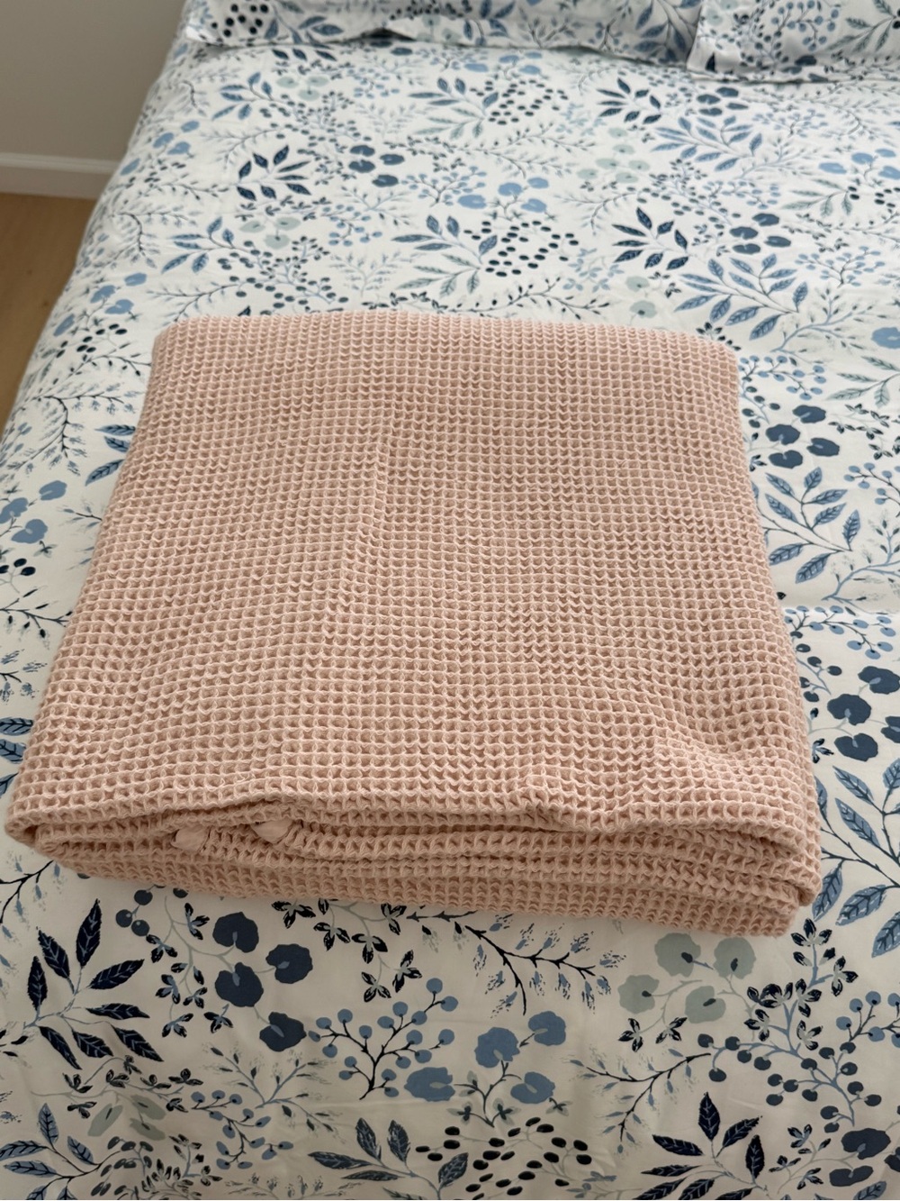 Boll and Branch Waffle Bed Blanket California King Size in Dusty Rose EUC - Picture 4 of 7